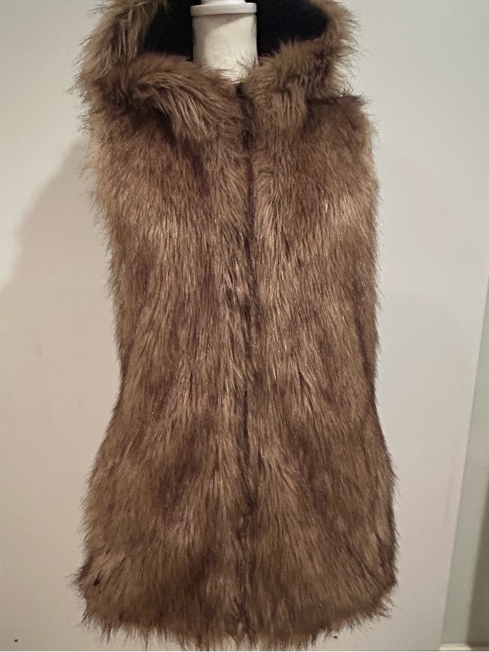 Volcom Sports Vest Faux Fur Hooded  Light Brown Sz L NWOT PERFECT